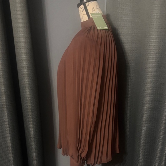 H&M Chocolate Brown Pleated Blouse - Picture 4 of 6